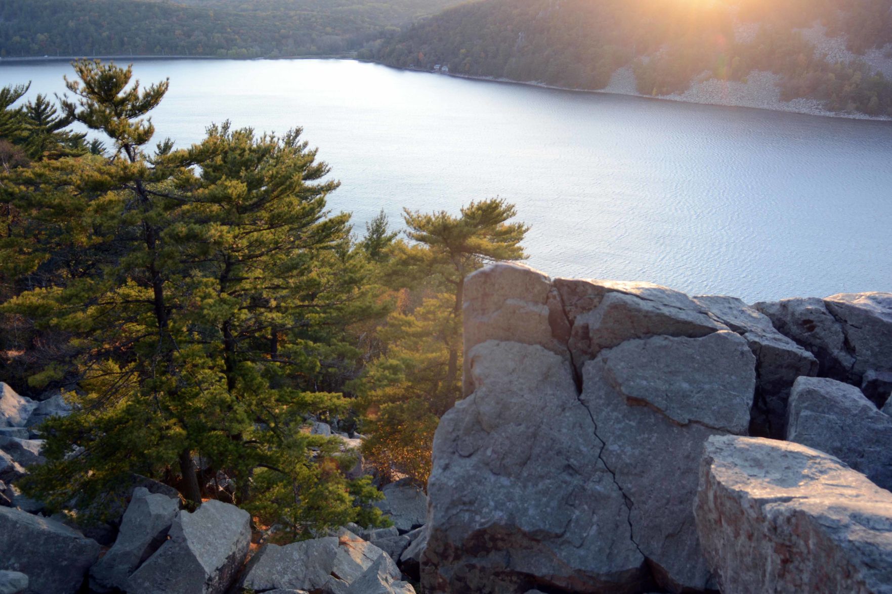 Devil's Lake shows autumn colors, Oct. 18